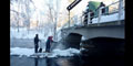 Herraskosken portaat alas kiviriutalla uusittiin tammikuussa 2011. Sillalta k&auml;ynti alas on nyt turvallisempi. Alap&auml;&auml;n laatta maisemoidaan viel&auml; luonnonkivill&auml; piiloon koskimaisemaa rumentamasta. Kes&auml;ll&auml; ty&ouml; on lopullisesti valmis arvosteltavaksi.